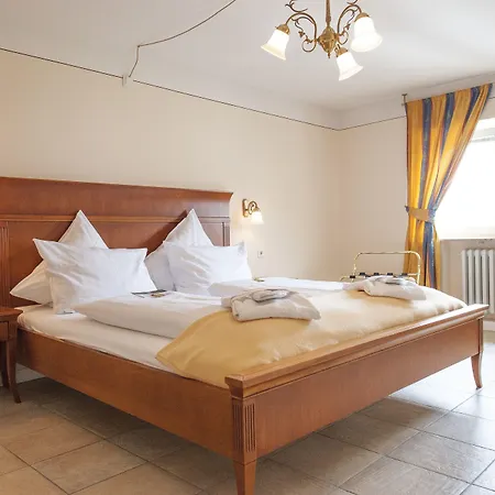 Xii Apostel Hotel