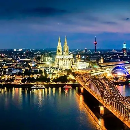 Xii Apostel Szálloda Köln
