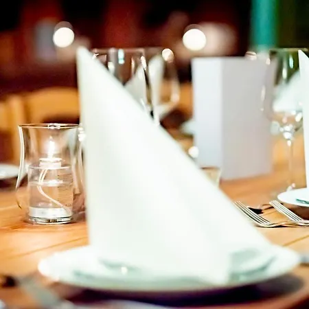 Xii Apostel Hotel Kolonia