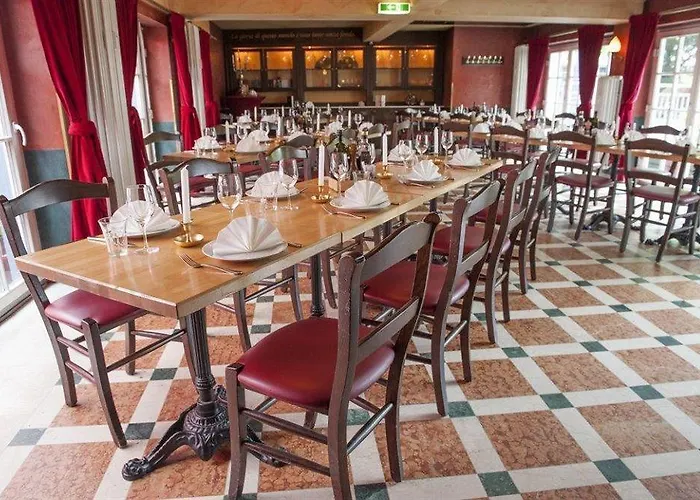 Xii Apostel Hotel 3*