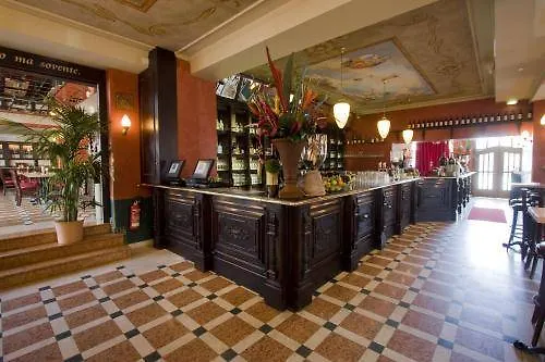 Xii Apostel Hotel 3*