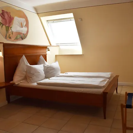 Xii Apostel Hotel 3*