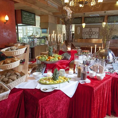 Hotel Xii Apostel 3*