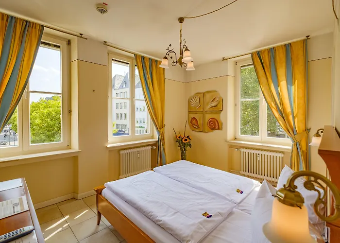 Xii Apostel Hotell 3*