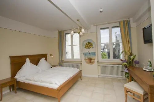 Xii Apostel Hotell 3*